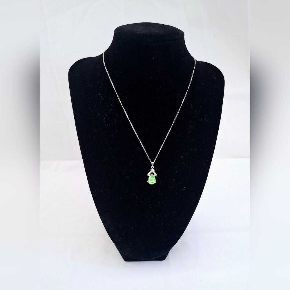Vintage Trifari Necklace - Picture 3 of 12